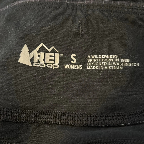 REI Co-Op women’s black cropped leggings size small - Picture 8 of 10